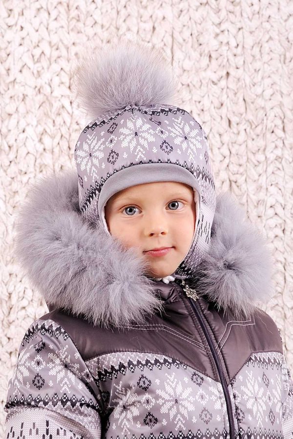 теплая зимняя шапка для мальчика с помпоном