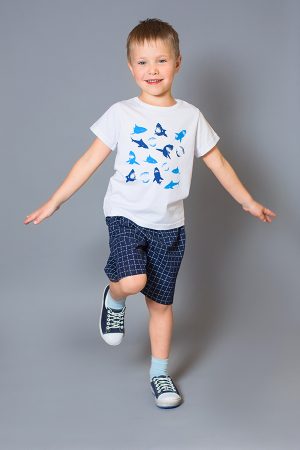 синие шорты футболка белая акулы для мальчика купить
